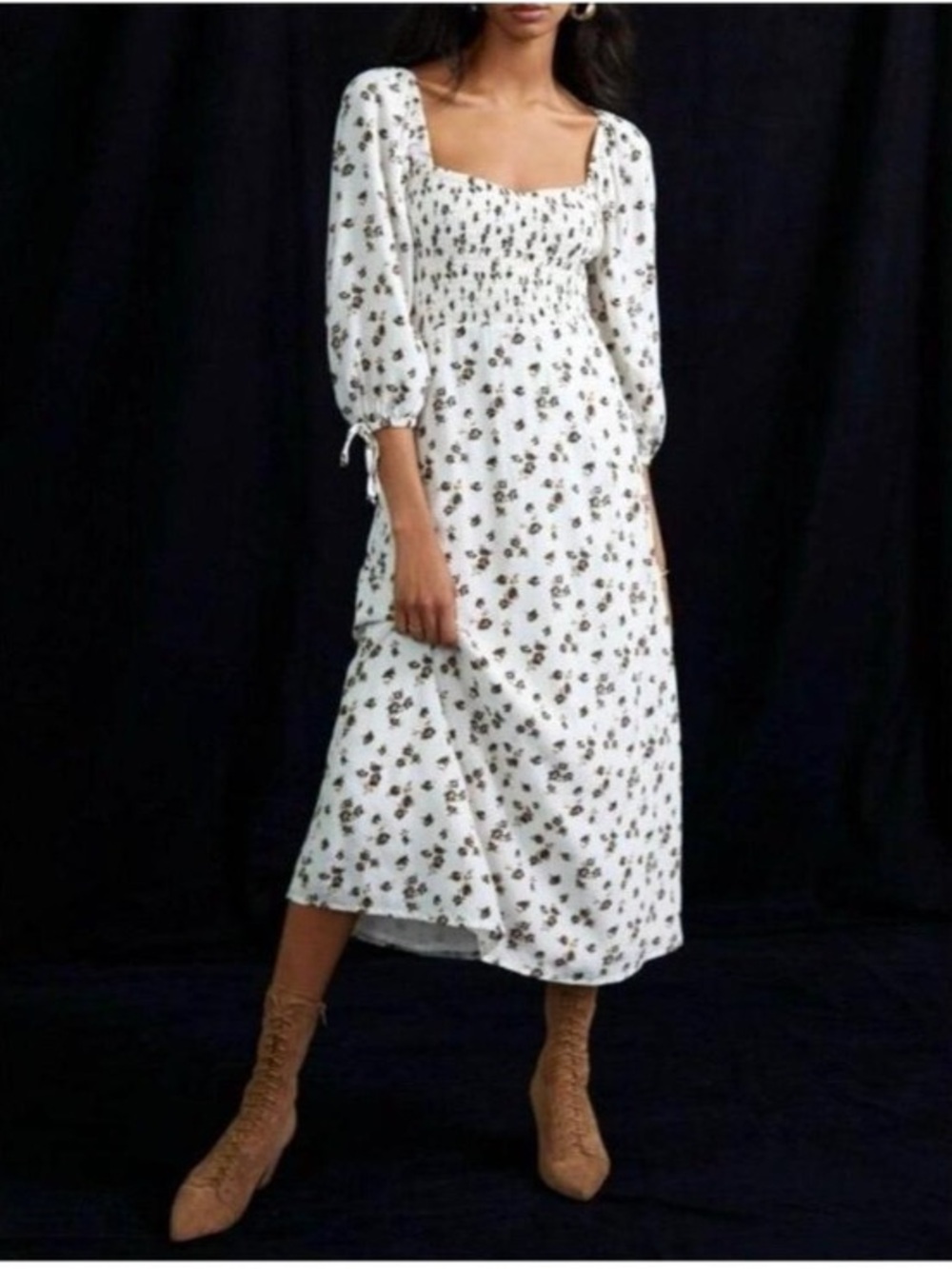 Women's White Floral Smocked Midi Dress
